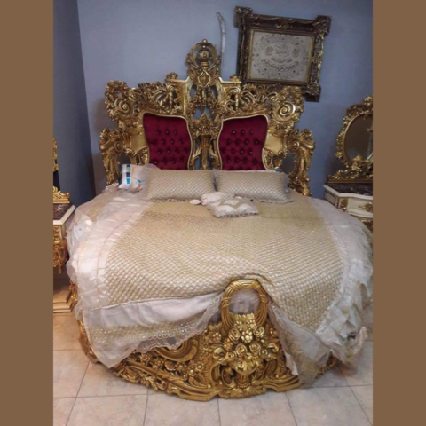 Natural Art & Crafts Heavy Carving Royal Look Teak Wood Round King Size Bed Elegant Vintage Style Floral Design Bedroom Furniture Set with Golden Finish